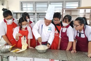 Sôi nổi hoạt động cuối tuần của các em học sinh trường THPT Nguyễn An Ninh