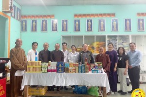 Trà Vinh: Khám bệnh, cấp thuốc miễn phí và trao quà cho người nghèo tại Chùa Liên Giác